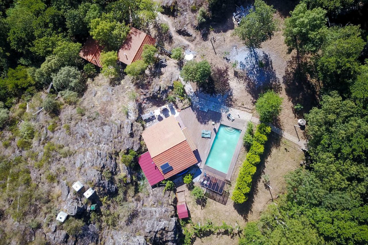 ホテルCastelo Do Mau Vizinho Orjais エクステリア 写真